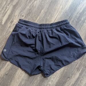 Lululemon Hotty Hot Shorts - Size 4